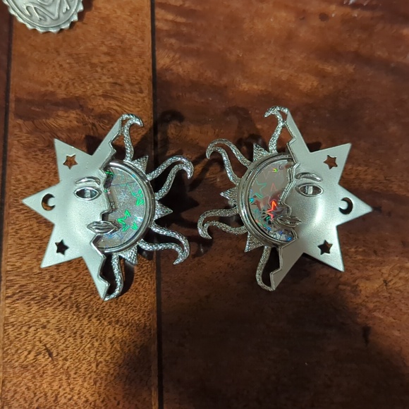 vintage style earrings - Picture 9 of 13